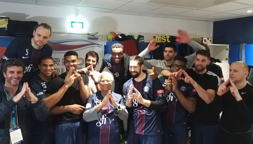 Yunus Honoured by PSG Handball Club of Paris for Supporting Athletes and Sports World with Social Business Yunus Honoured by PSG Handball Club of Paris for Supporting Athletes and Sports World with Social Business