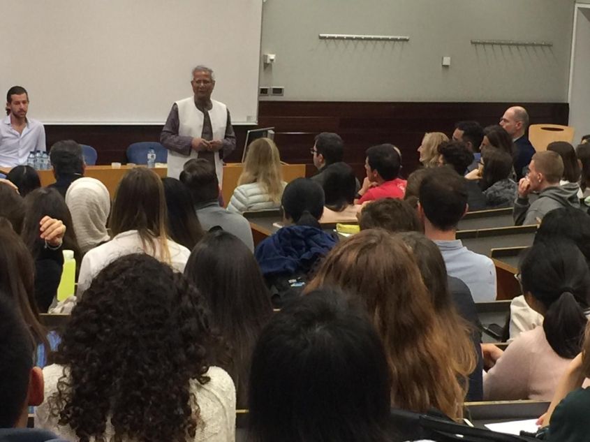 Professor Muhammad Yunus was in a meeting with students from Barcelona Universities at the University Pompeu Fabra Professor Muhammad Yunus was in a meeting with students from Barcelona Universities at the University Pompeu Fabra